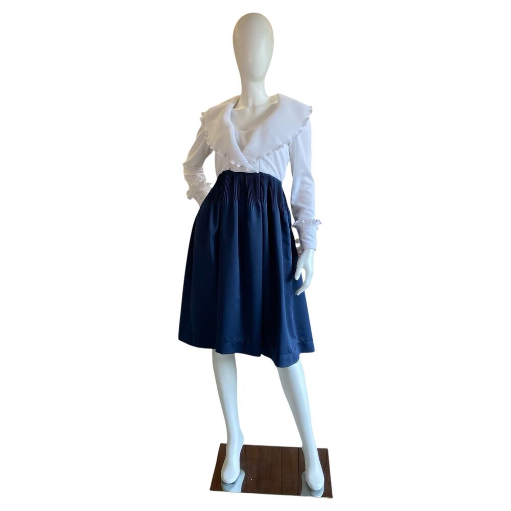 1970s Vintage Felix Arbeo Blue White Pleated Collar Hostess Dress